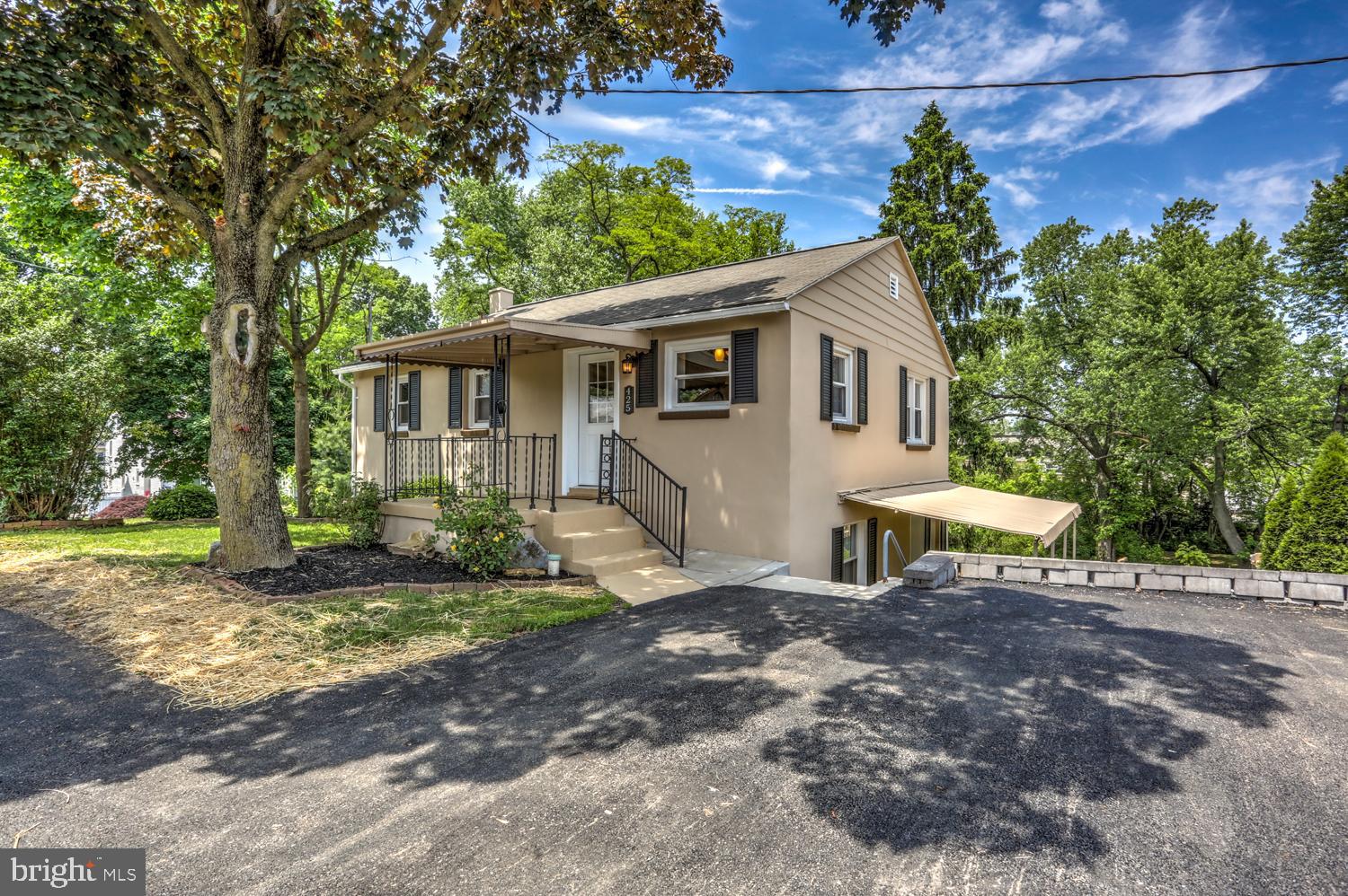 425 North Lane Lititz, PA 17543 - Photo 1 of 35