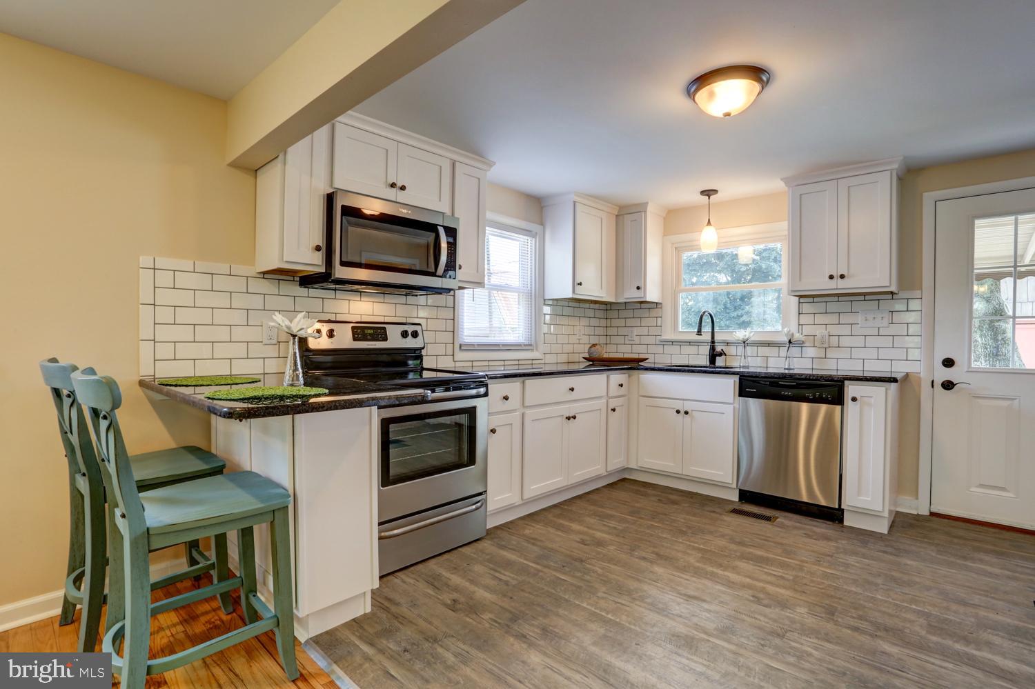 425 North Lane Lititz, PA 17543 - Photo 11 of 35