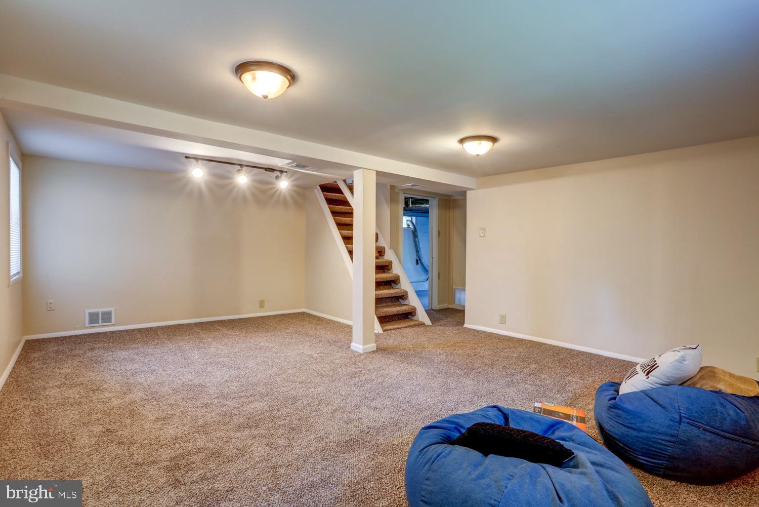 425 North Lane Lititz, PA 17543 - Photo 26 of 35