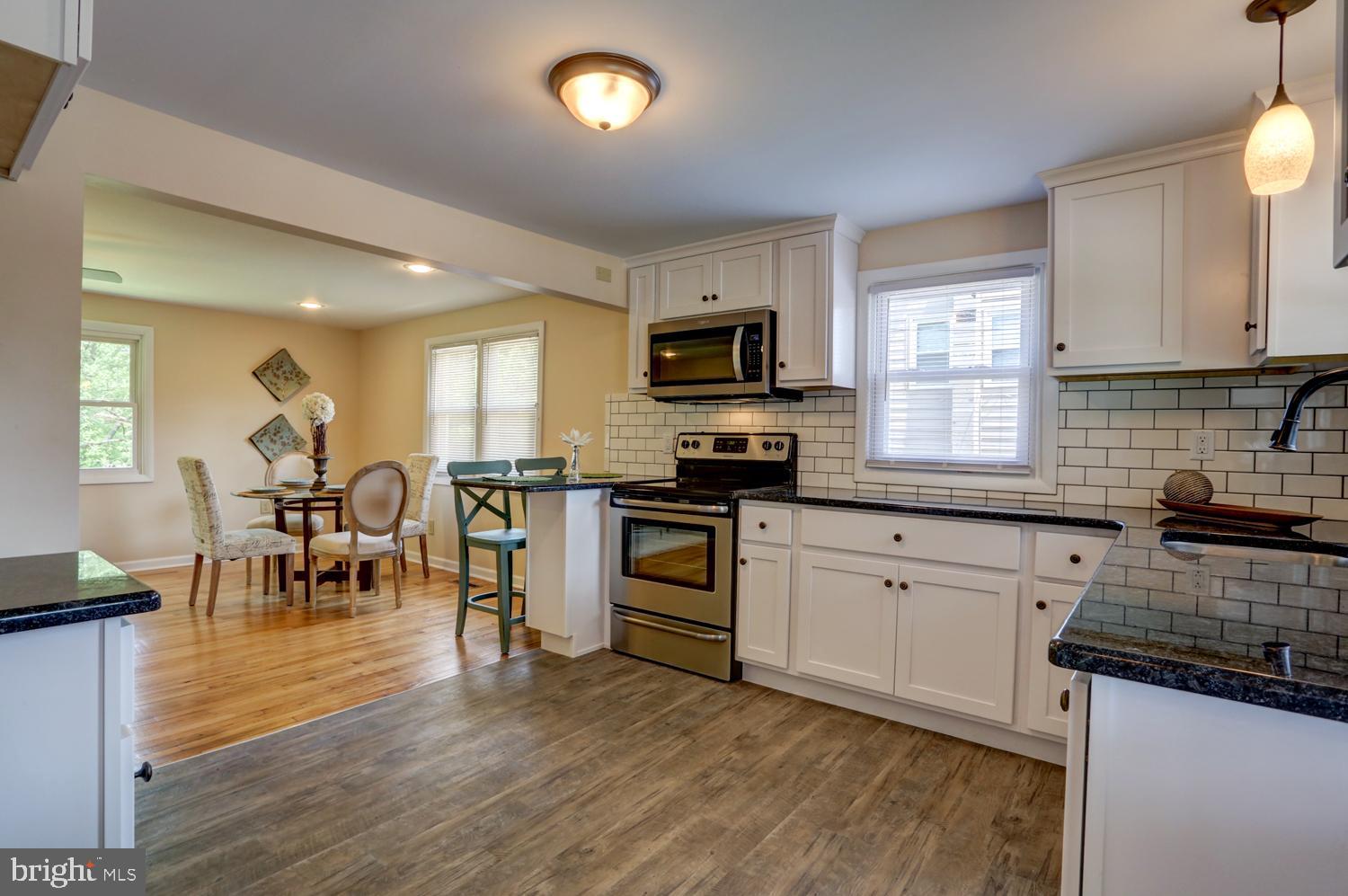 425 North Lane Lititz, PA 17543 - Photo 9 of 35