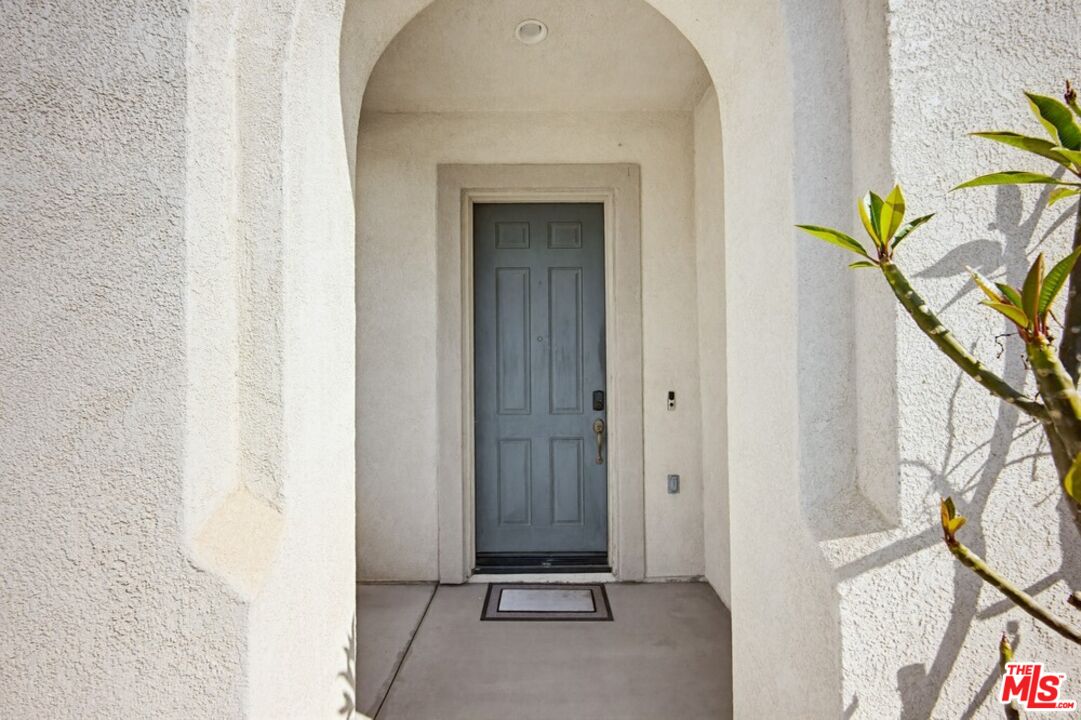 11962 Silver Loop Jurupa Valley, CA 91752 - Photo 4 of 70