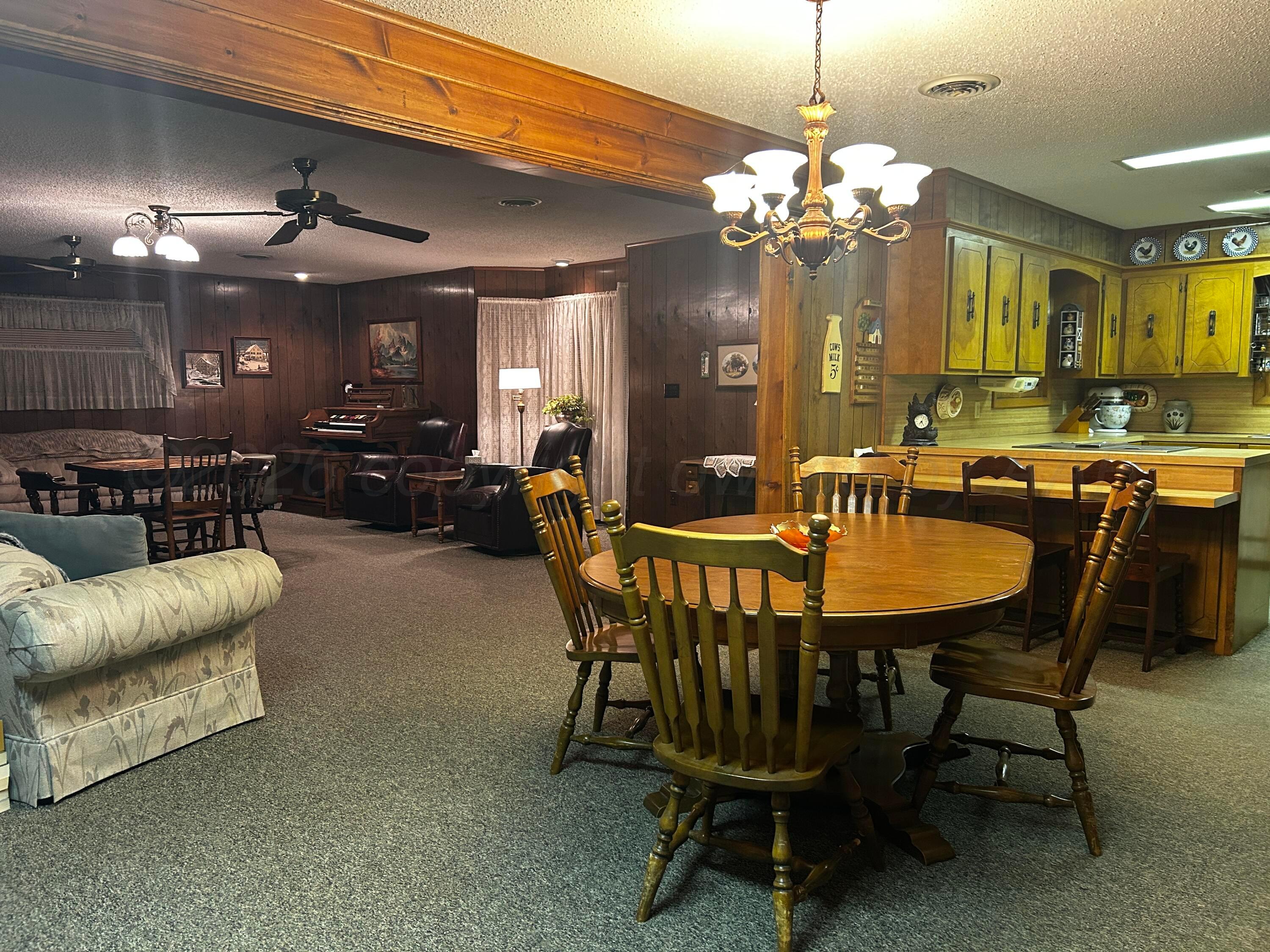 216 North 7th Street Canadian, TX 79014 - Photo 11 of 34 IMG_5985