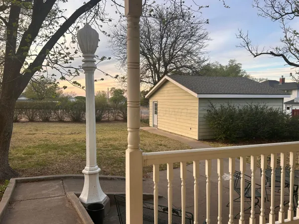 $200,000 | 216 North 7th Street, Canadian, TX 79014