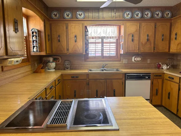 $200,000 | 216 North 7th Street, Canadian, TX 79014