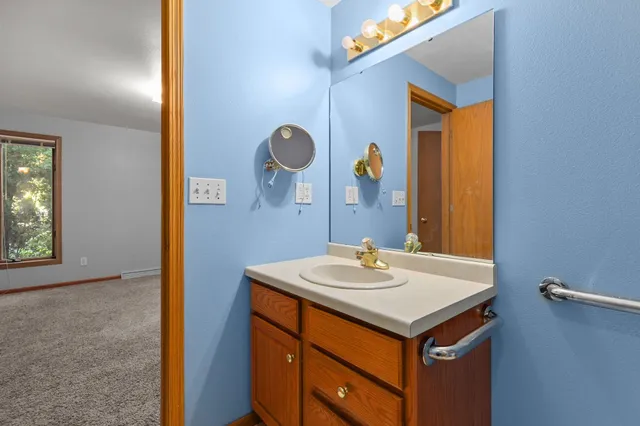 $350,000 | 625 River Bluff Drive, Manitowoc, WI 54220