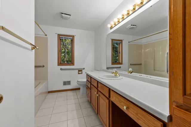 $350,000 | 625 River Bluff Drive, Manitowoc, WI 54220