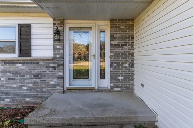 $350,000 | 625 River Bluff Drive, Manitowoc, WI 54220