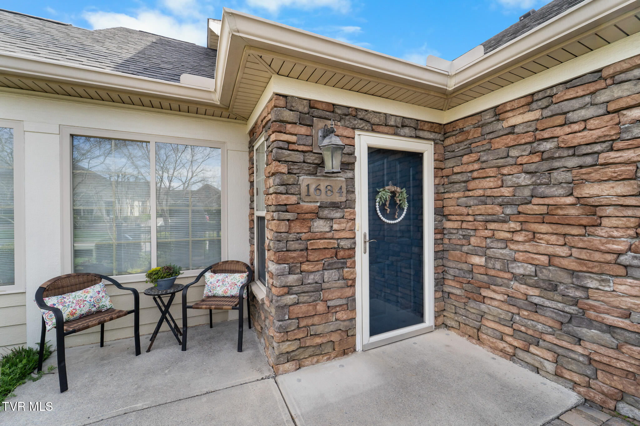 1684 Hatterdale Farm Road, Unit B Blountville, TN 37617 - Photo 4 of 49 DSC07350