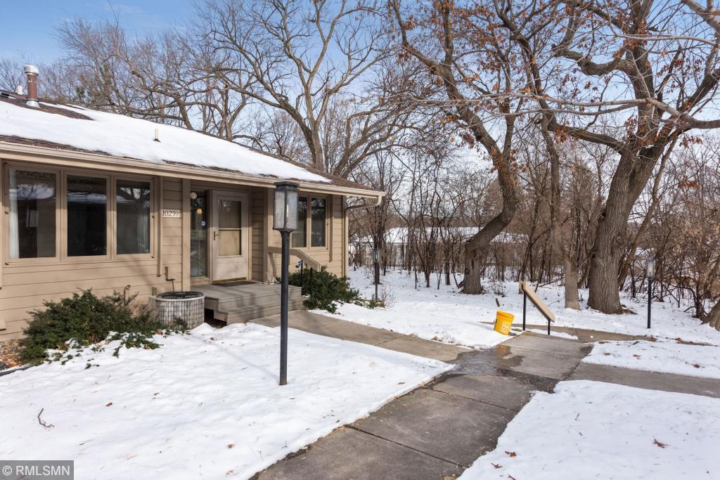 10259 Scarborough Road Bloomington, MN 55437 - Photo 3 of 37 Gallery Image 3