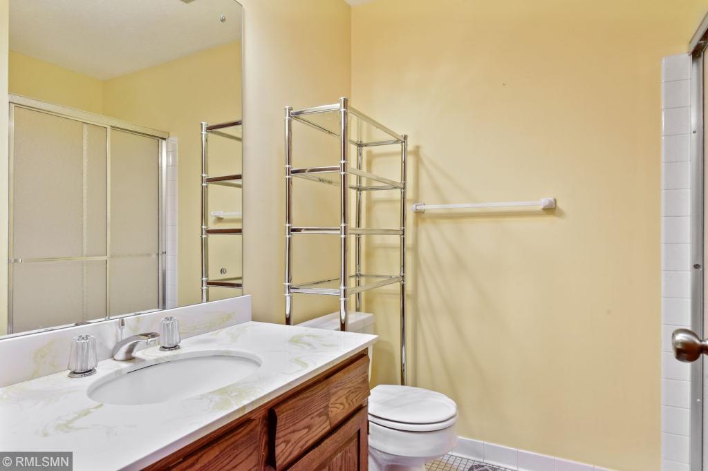 10259 Scarborough Road Bloomington, MN 55437 - Photo 23 of 37 Gallery Image 23