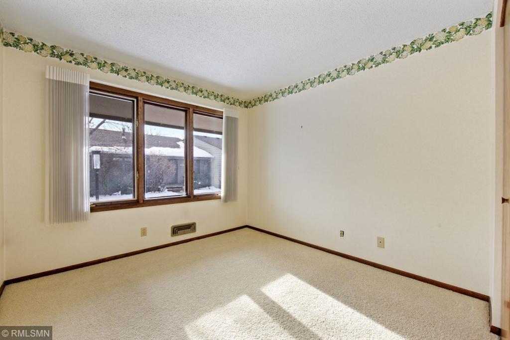 10259 Scarborough Road Bloomington, MN 55437 - Photo 24 of 37 Gallery Image 24