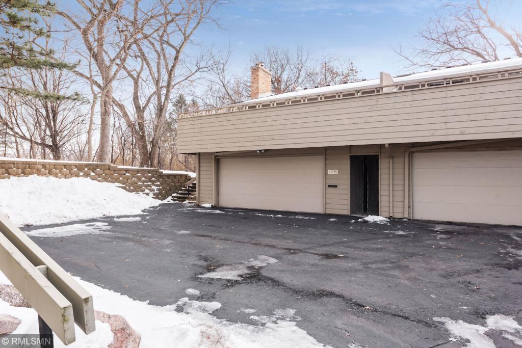 10259 Scarborough Road Bloomington, MN 55437 - Photo 32 of 37 Gallery Image 32