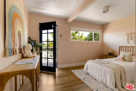 $1,225,000 | 1863 Burnell Drive, Los Angeles, CA 90065