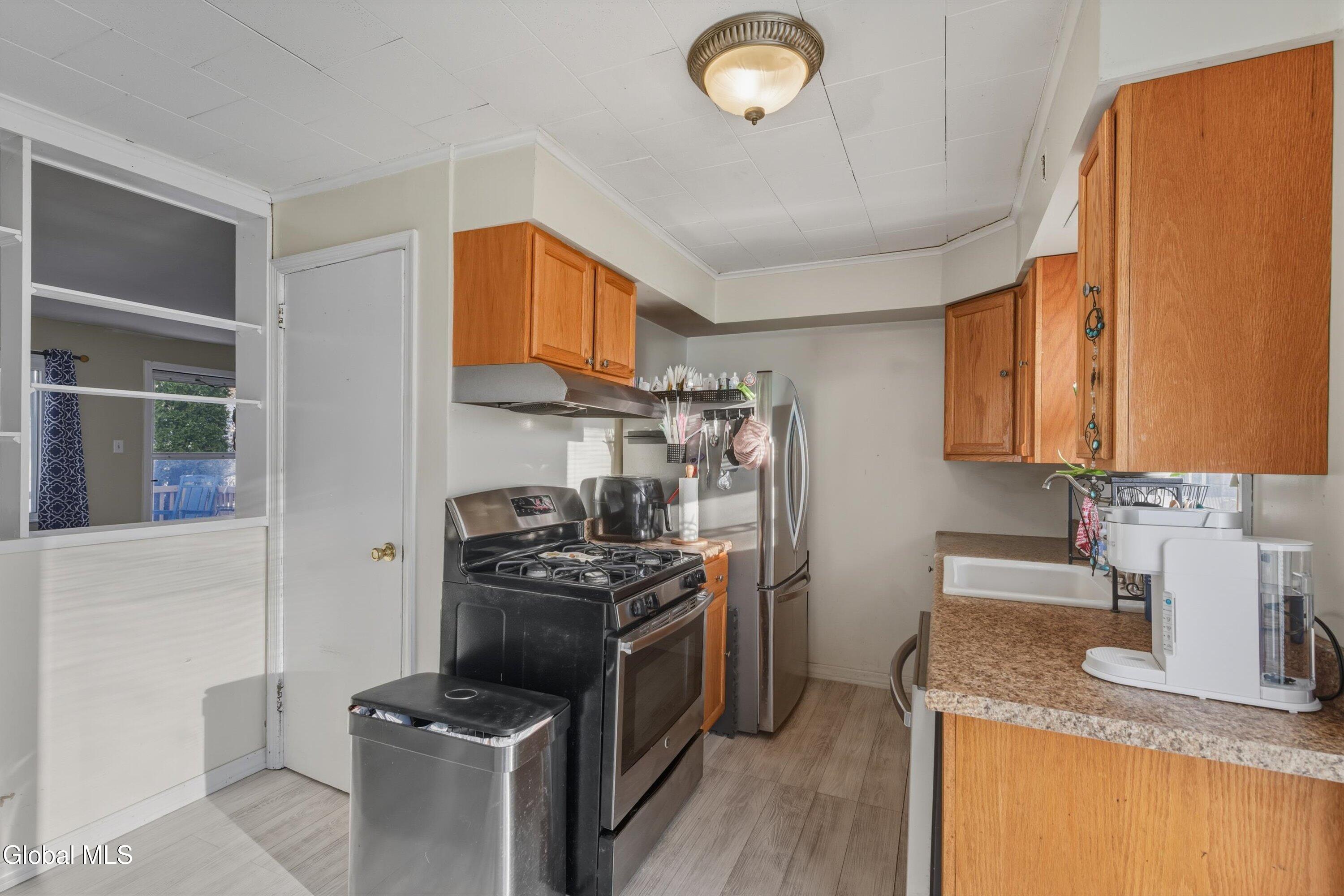 2564 Consaul Road Schenectady, NY 12304 - Photo 8 of 19 01-2564 Consaul RD-1