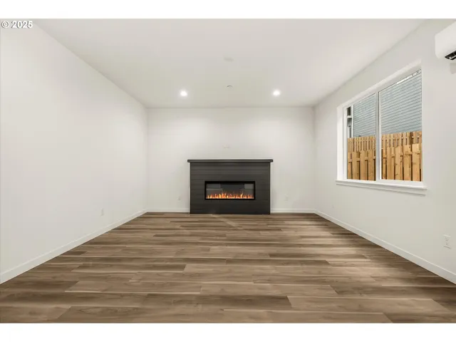 $569,500 | 284 Northwest Mawrcrest Drive, Gresham, OR 97030