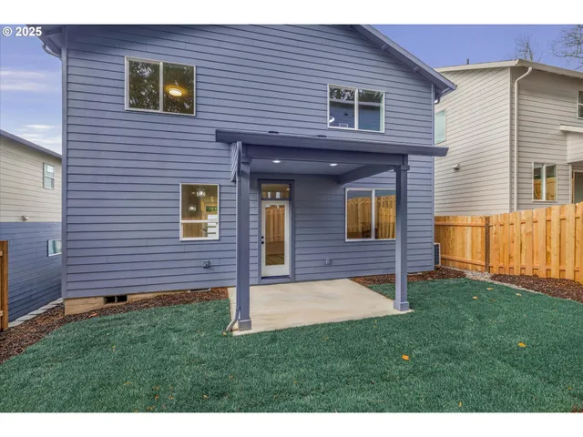 $569,500 | 284 Northwest Mawrcrest Drive, Gresham, OR 97030