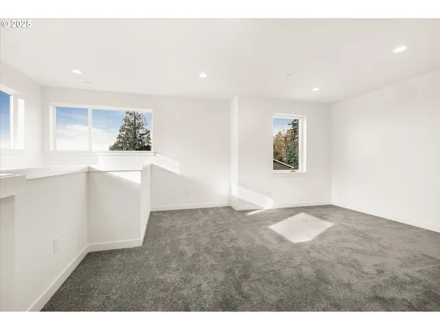 $569,500 | 284 Northwest Mawrcrest Drive, Gresham, OR 97030