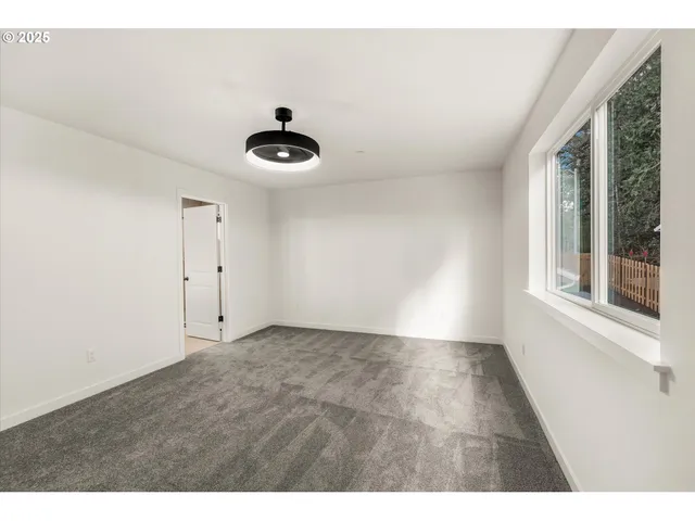 $569,500 | 284 Northwest Mawrcrest Drive, Gresham, OR 97030