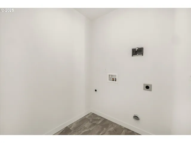 $569,500 | 284 Northwest Mawrcrest Drive, Gresham, OR 97030