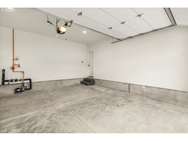 $569,500 | 284 Northwest Mawrcrest Drive, Gresham, OR 97030