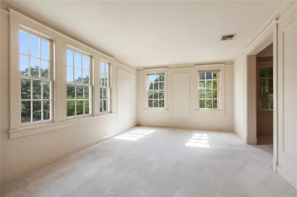 $3,800 | 5512 St Charles Avenue, New Orleans, LA 70115