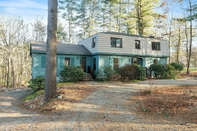$975,000 | 31 Mohawk Road, Andover, MA 01810