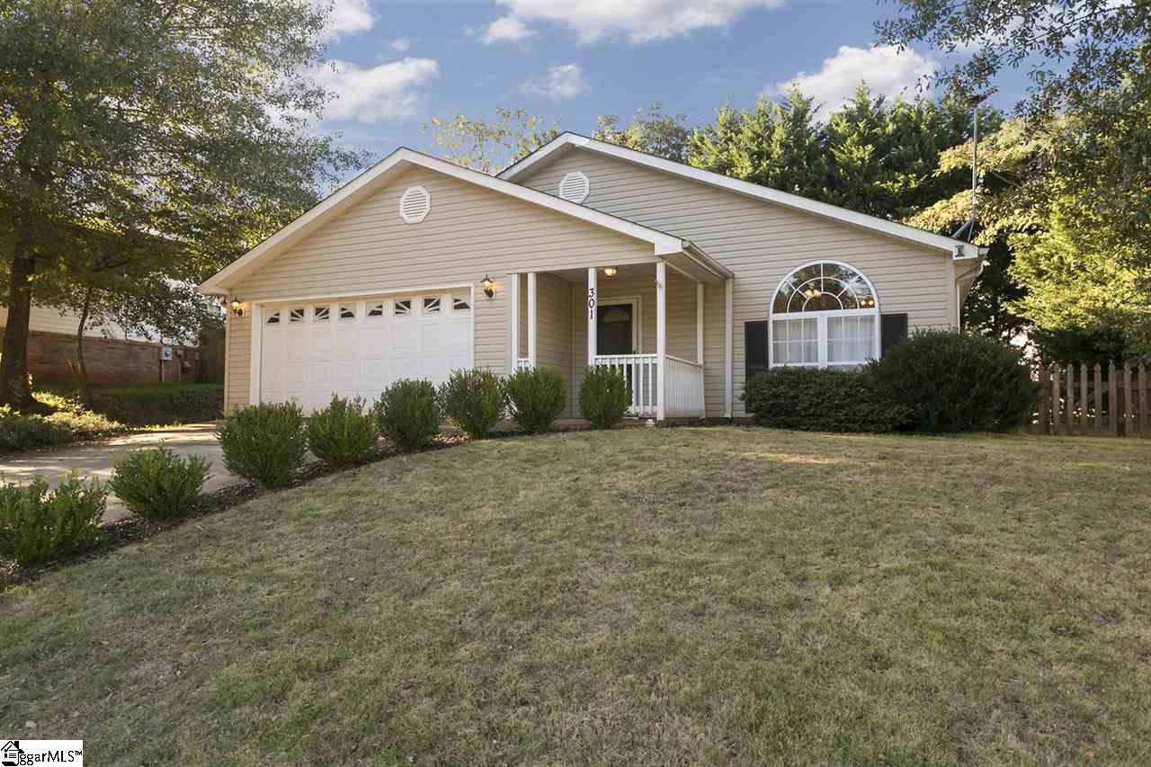 301 Ridgeover Drive Greenville, SC 29617 - Photo 2 of 17 Gallery Image 2