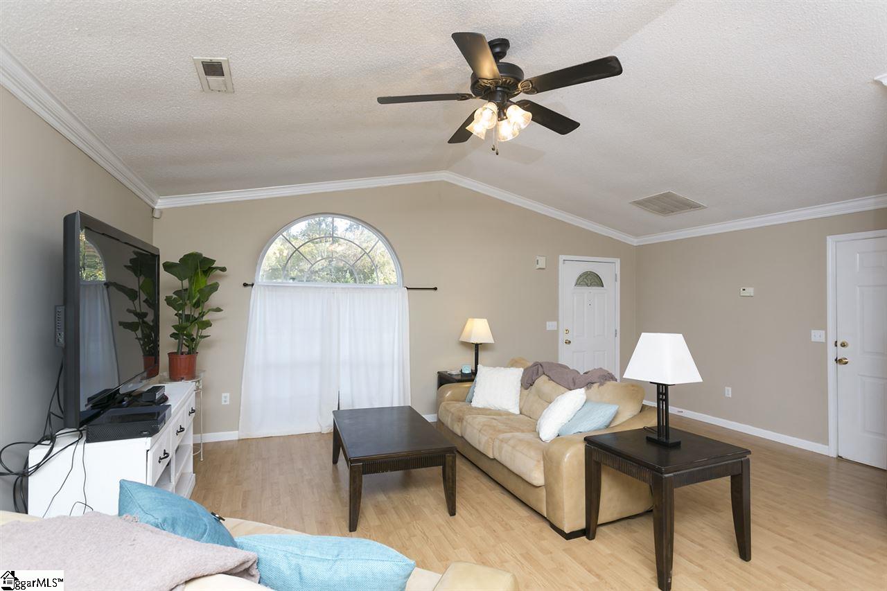 301 Ridgeover Drive Greenville, SC 29617 - Photo 5 of 17 Gallery Image 5