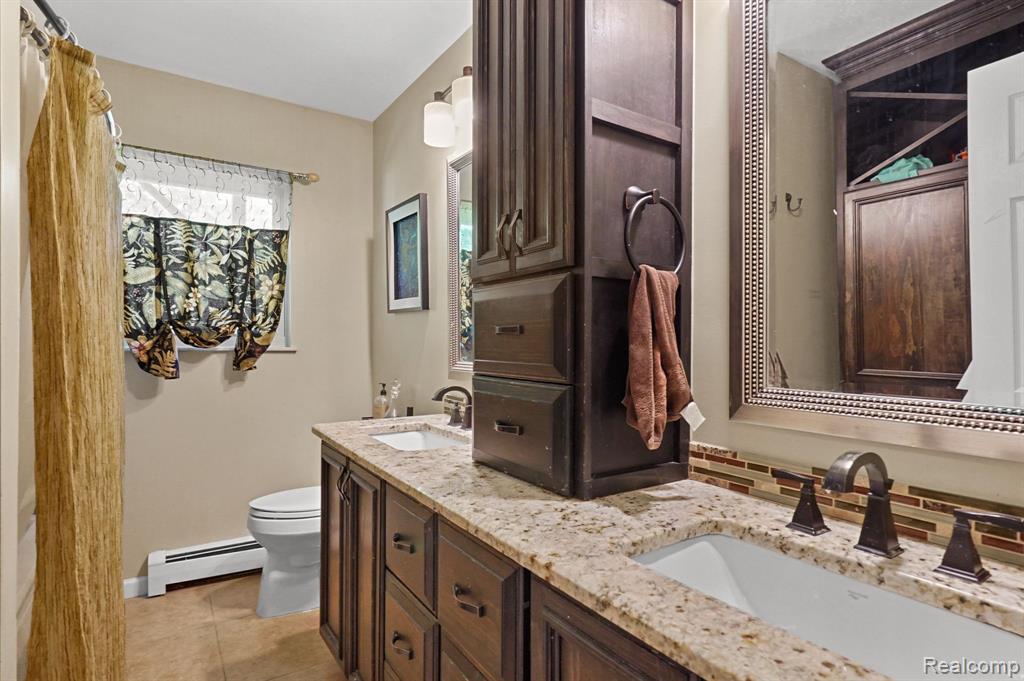 2460 Lakena Road West Bloomfield, MI 48324 - Photo 22 of 53
