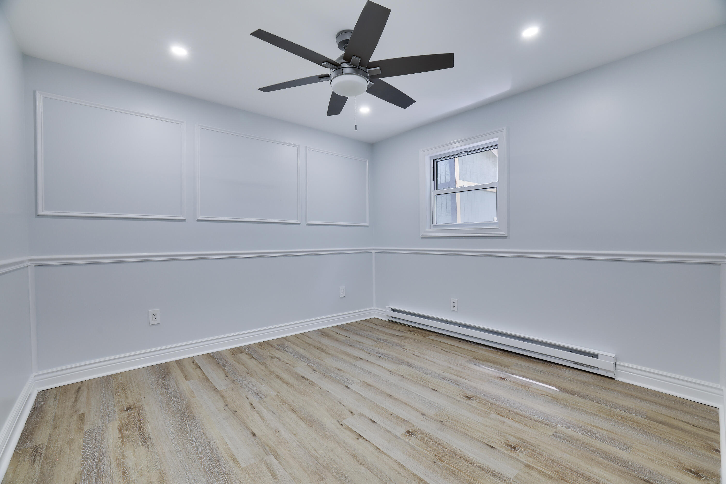 3109 Snowden Drive Bushkill, PA 18324 - Photo 12 of 69 12- Main floor Bedroom