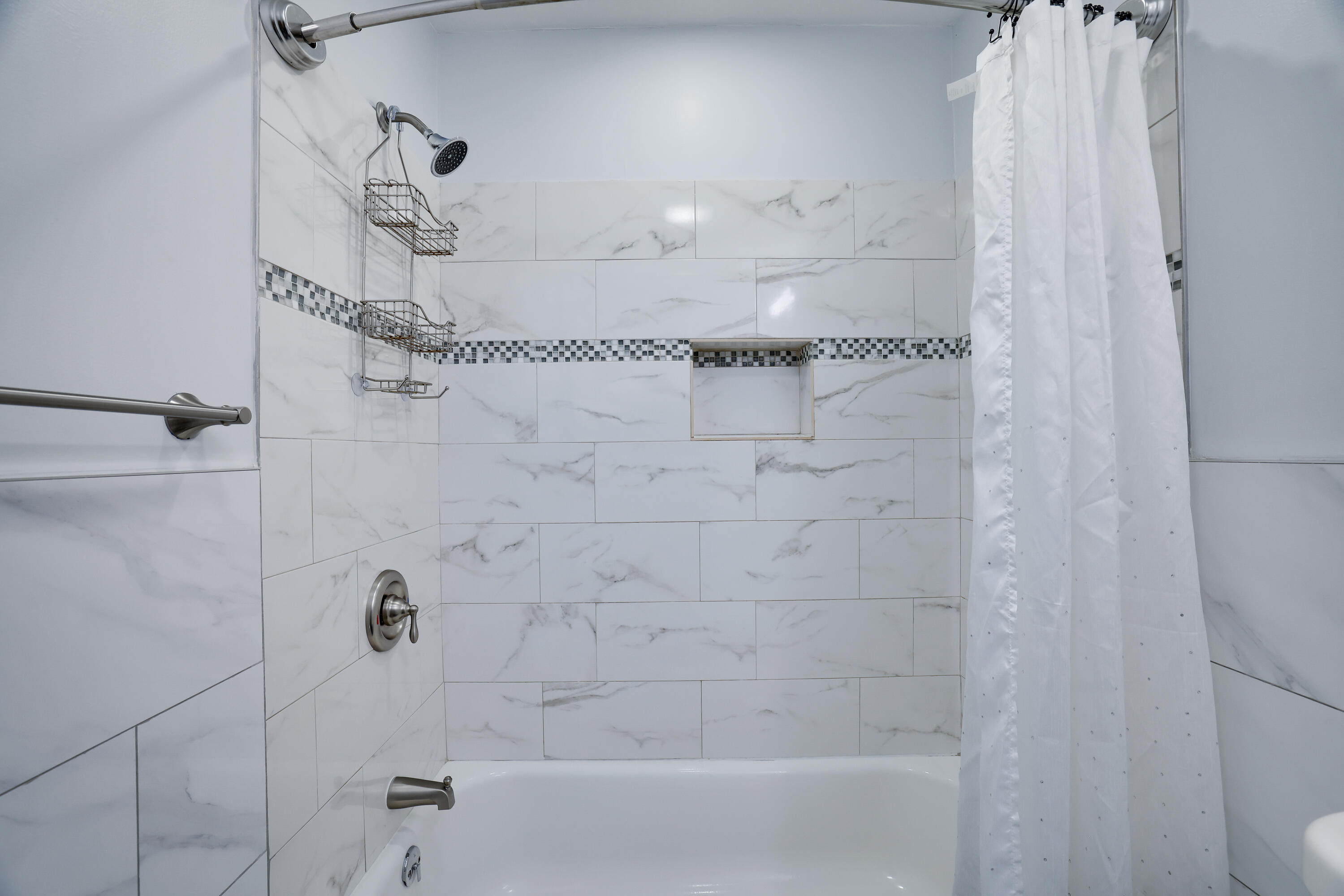 3109 Snowden Drive Bushkill, PA 18324 - Photo 15 of 69 15- 1st level bathroom