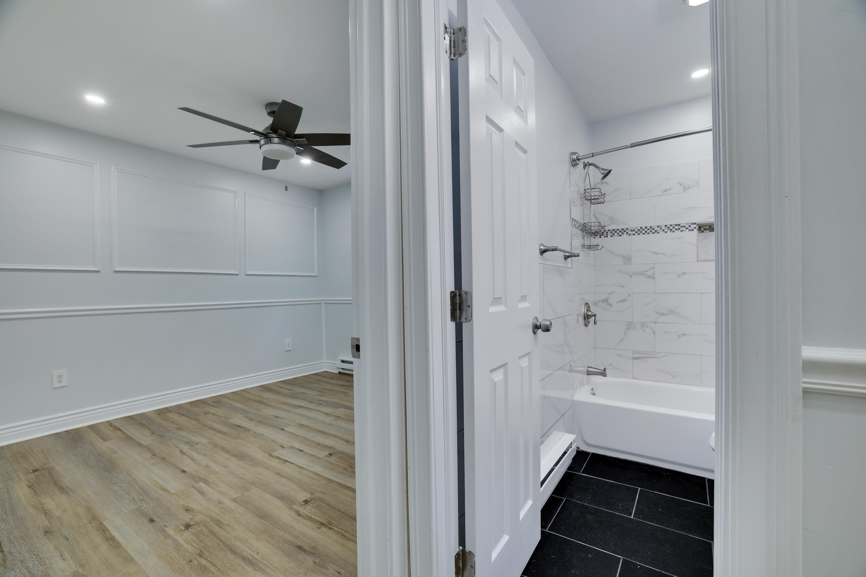 3109 Snowden Drive Bushkill, PA 18324 - Photo 18 of 69 16- 1st level bathroom