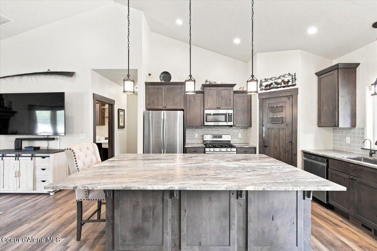 22262 North Massif Road Rathdrum, ID 83858 - Photo 18 of 61 Kitchen