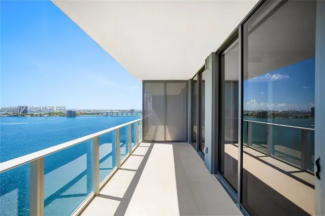 $7,500 | 700 Northeast 24th Street, Unit 3304, Miami, FL 33137