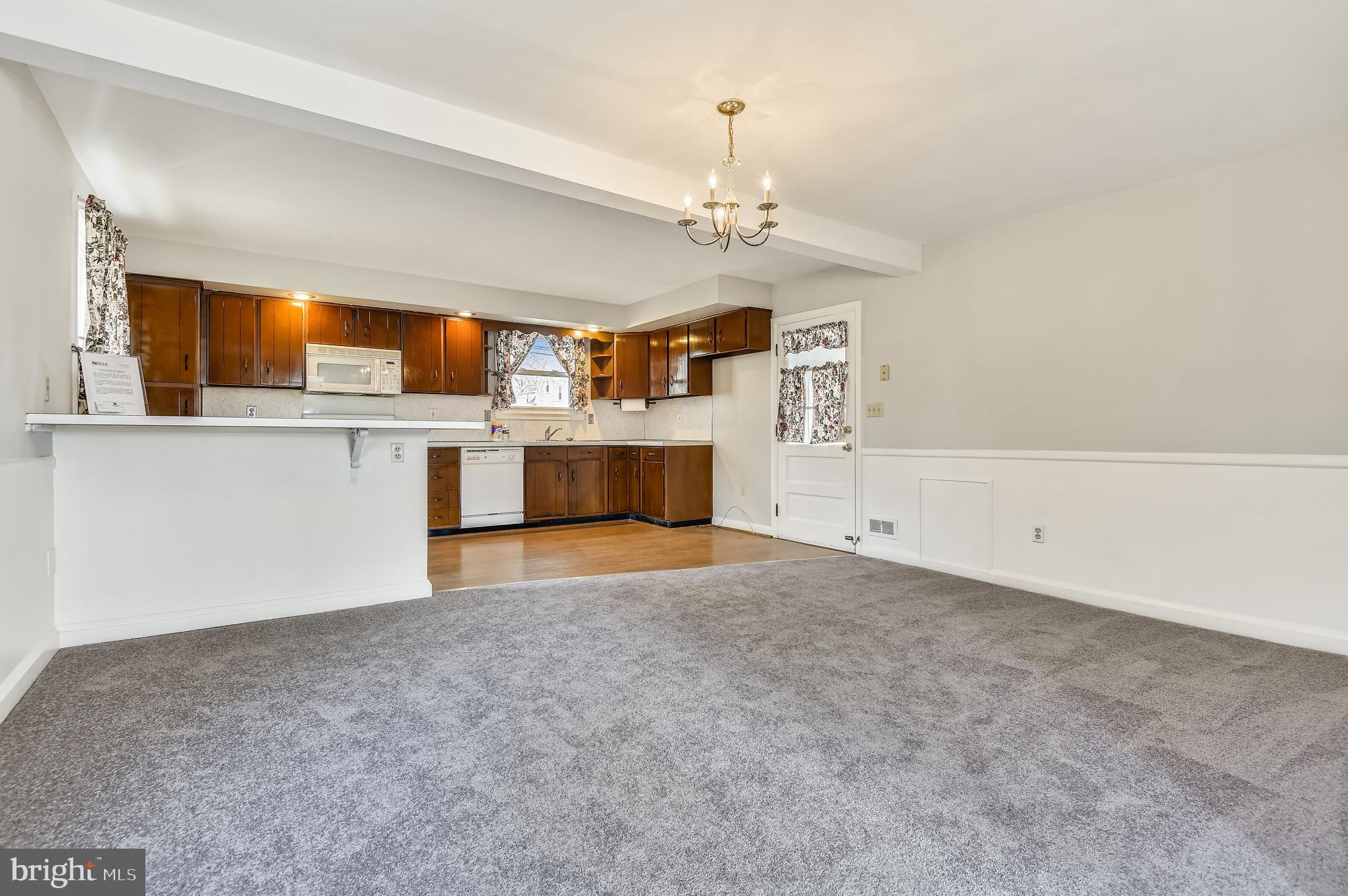 3022 Willoughby Road Baltimore, MD 21234 - Photo 3 of 22 Dining Room/ View into Kitchen