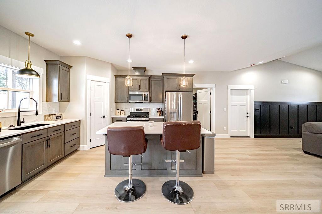 2050 Cruiser Loop Blackfoot, ID 83221 - Photo 14 of 36