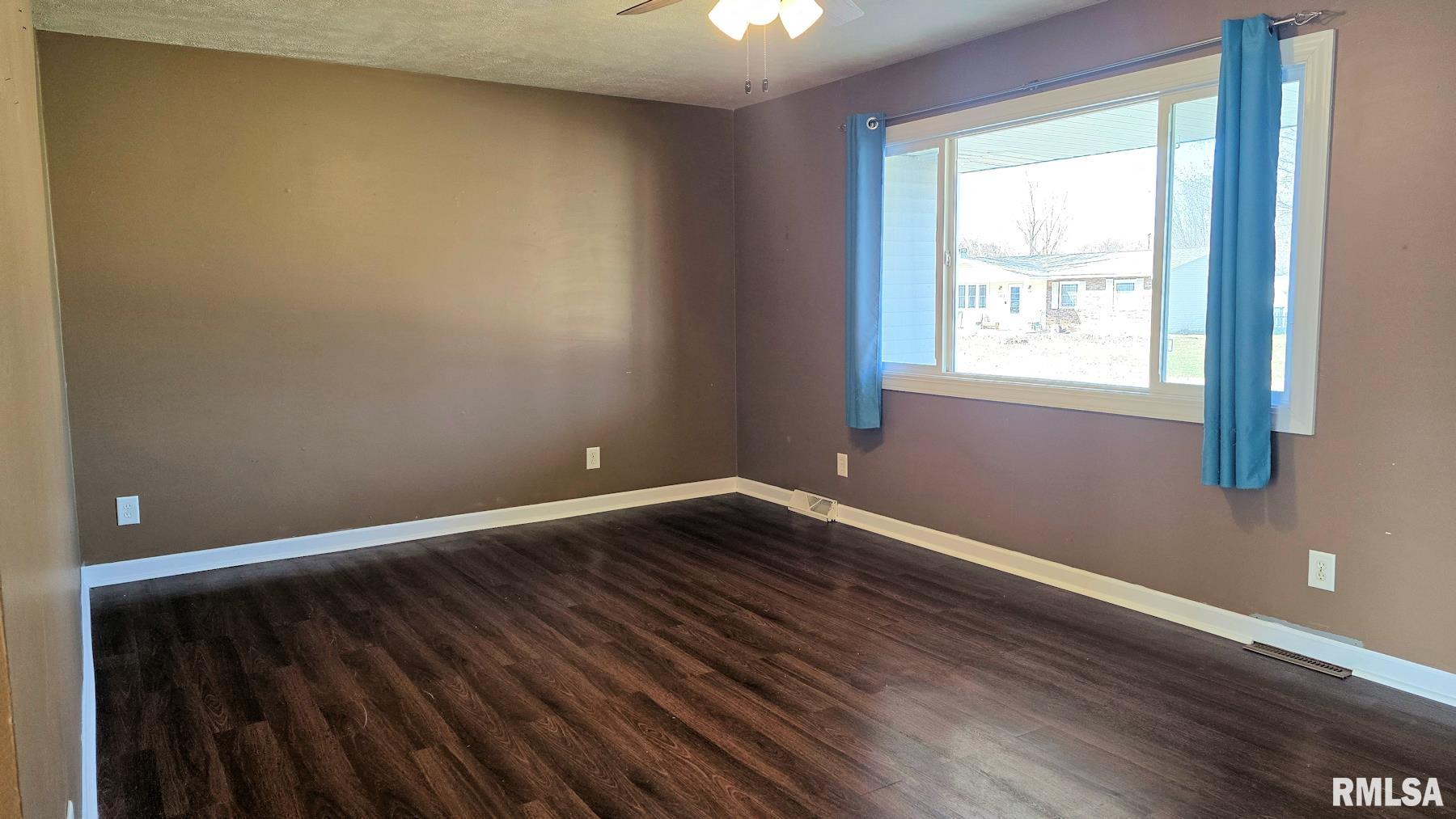 26 Woods Mill Road Sherman, IL 62684 - Photo 2 of 13