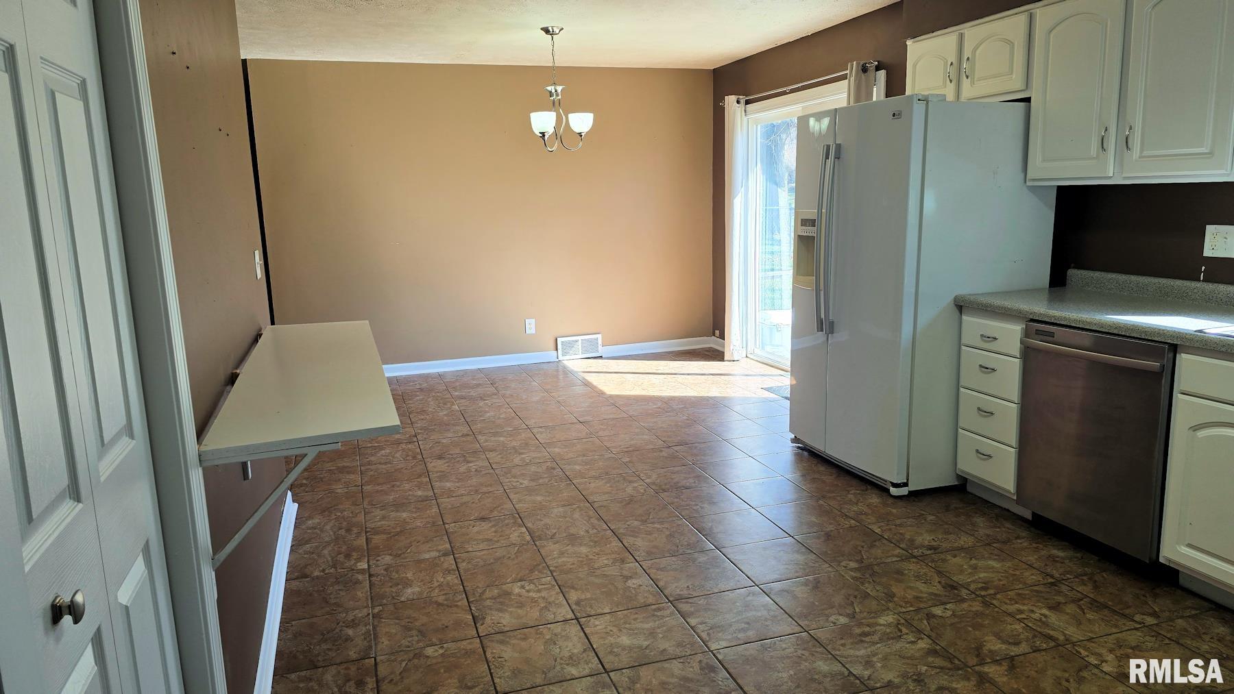 26 Woods Mill Road Sherman, IL 62684 - Photo 5 of 13