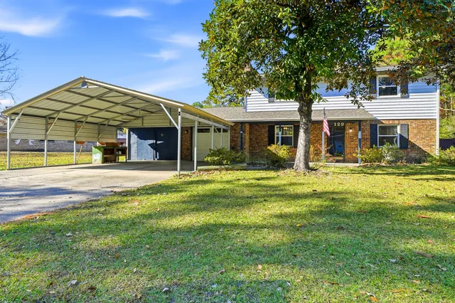 $369,999 | 129 Canaberry Circle, Summerville, SC 29483