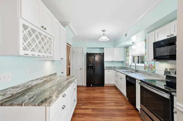 $369,999 | 129 Canaberry Circle, Summerville, SC 29483