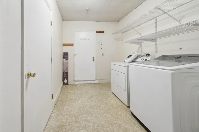 $369,999 | 129 Canaberry Circle, Summerville, SC 29483