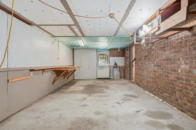 $369,999 | 129 Canaberry Circle, Summerville, SC 29483