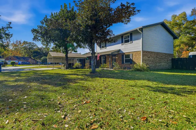 $369,999 | 129 Canaberry Circle, Summerville, SC 29483