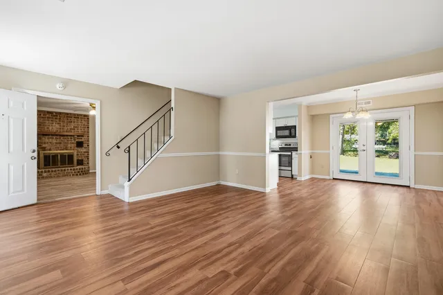 $369,999 | 129 Canaberry Circle, Summerville, SC 29483