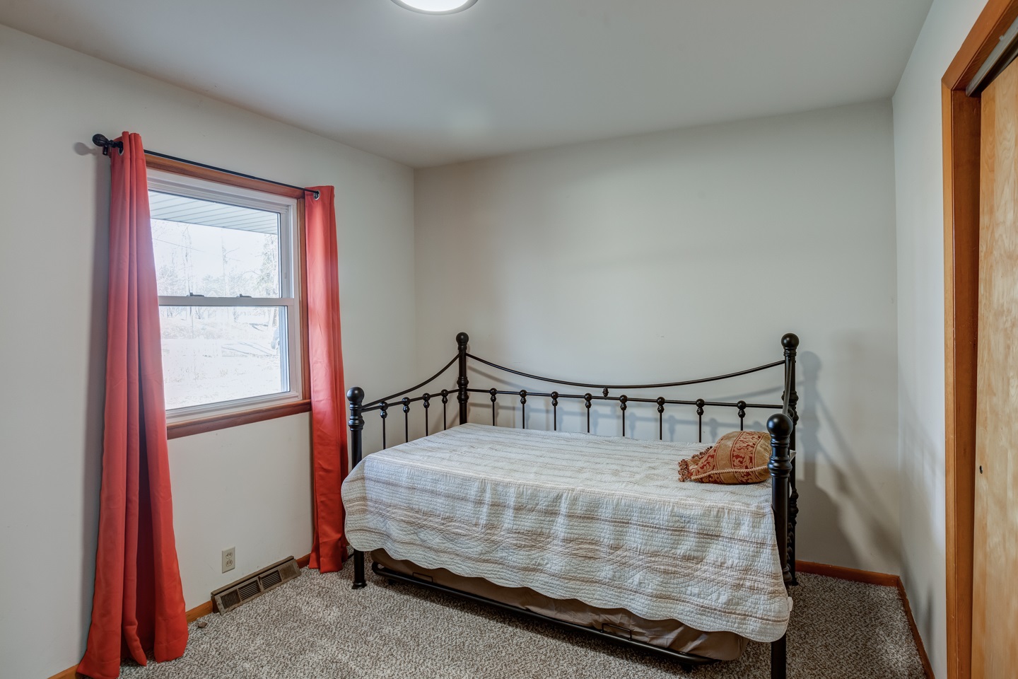5933 Gardner Road Chandler, IN 47610 - Photo 11 of 28 Gallery Image 11