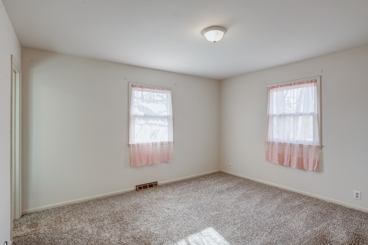 5933 Gardner Road Chandler, IN 47610 - Photo 13 of 28 Gallery Image 13