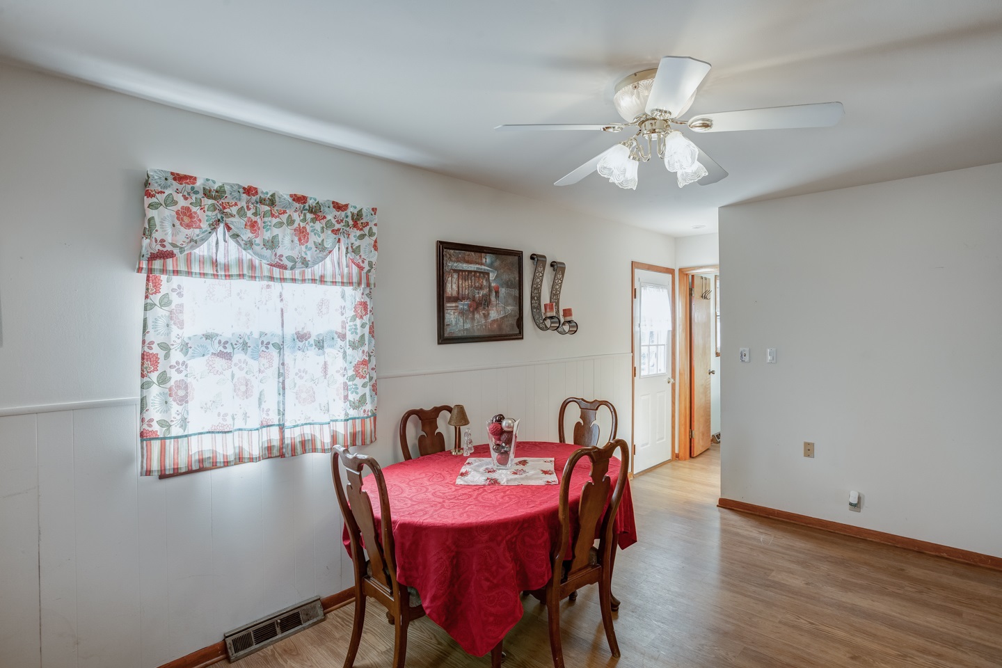 5933 Gardner Road Chandler, IN 47610 - Photo 8 of 28 Gallery Image 8