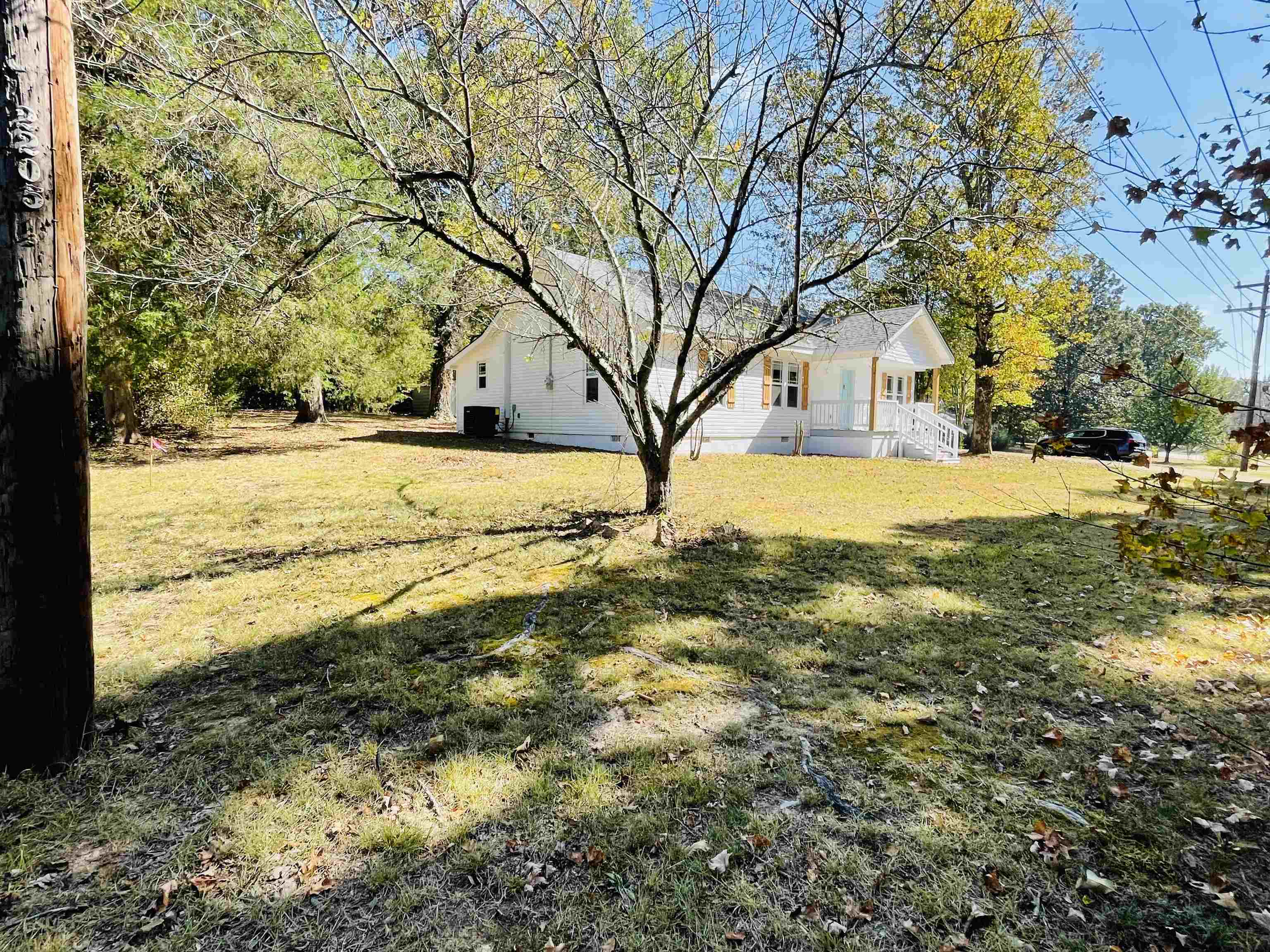 6490 Highway 226 Savannah, TN 38372 - Photo 6 of 38 a view of yard covered with snow in front of house