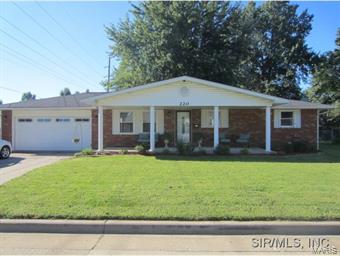 220 West County Road Jerseyville, IL 62052 - Photo 1 of 24 Gallery Image 1