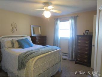 220 West County Road Jerseyville, IL 62052 - Photo 16 of 24 Gallery Image 16